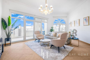 LUX - The Shoreline Penthouse Suite